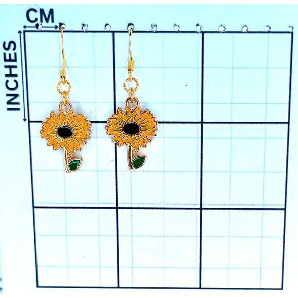 Sunflower dangle earrings — lightweight cute everyday jewelry - Picture 3 of 4